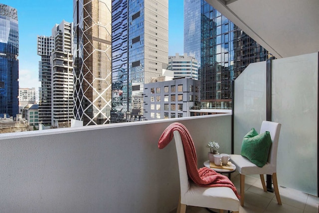 2BR アパートメント ネクスト トゥ メルボルン セントラル ウィズ シティ ビューズ