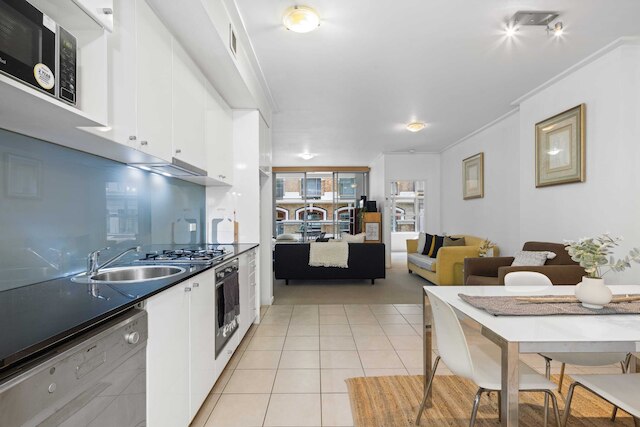 スペーシャス & コンフィー アパートメント フォー 6 ネクスト トゥ ダーリングハーバー