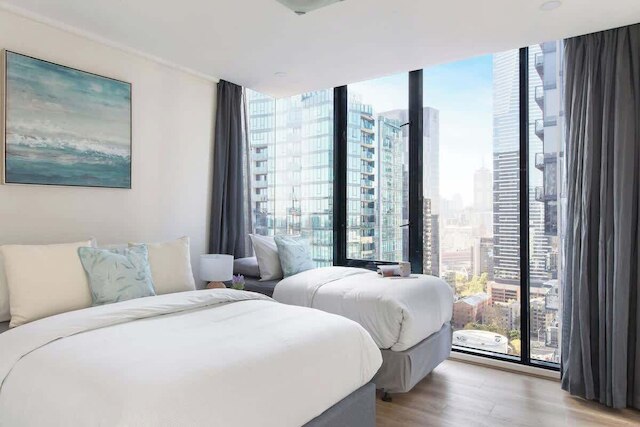 ラージ 3ベッドルーム アパートメント ニア クラウン、スリープス 10、フリー パーキング