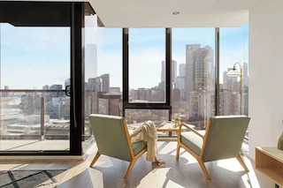 ラージ 3ベッドルーム アパートメント ニア クラウン、スリープス 10、フリー パーキング