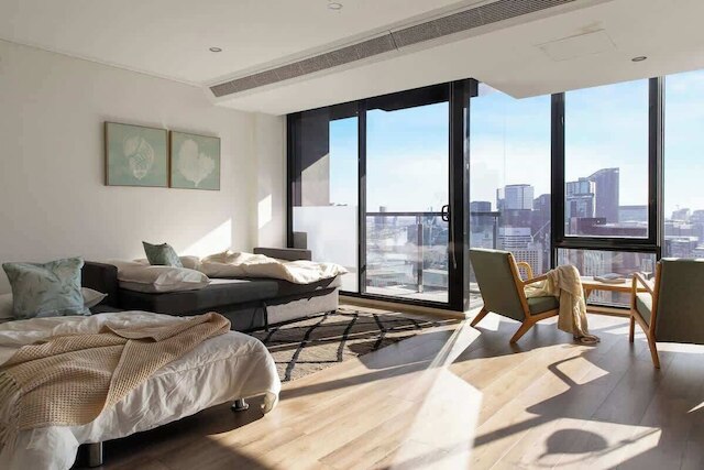 ラージ 3ベッドルーム アパートメント ニア クラウン、スリープス 10、フリー パーキング