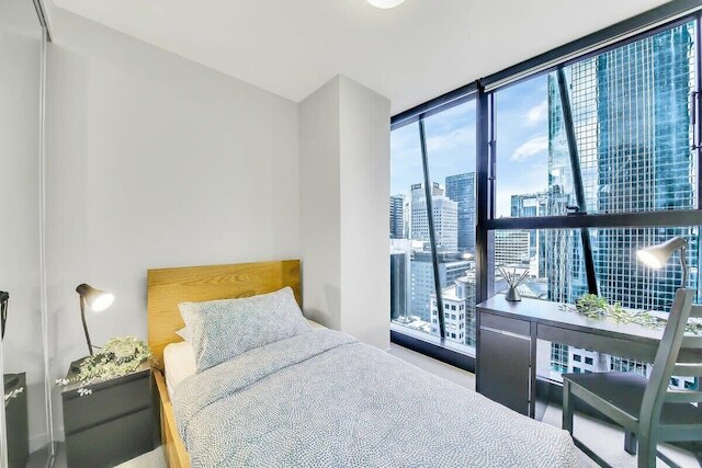 スタイリッシュ & コージー 2ベッドルーム アパートメント オン コリンズ ウィズ シティ ビューズ