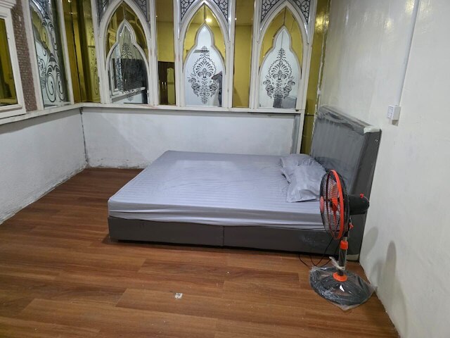 Red & Blue Guest House