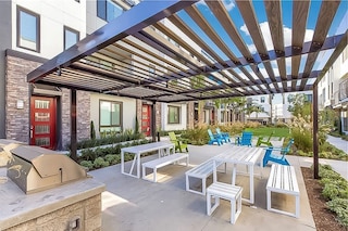 マスターベッドルーム ウィズ キングベッド セントラル ロケーション