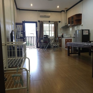 アリ シャヤティット アパートメント & ホテル