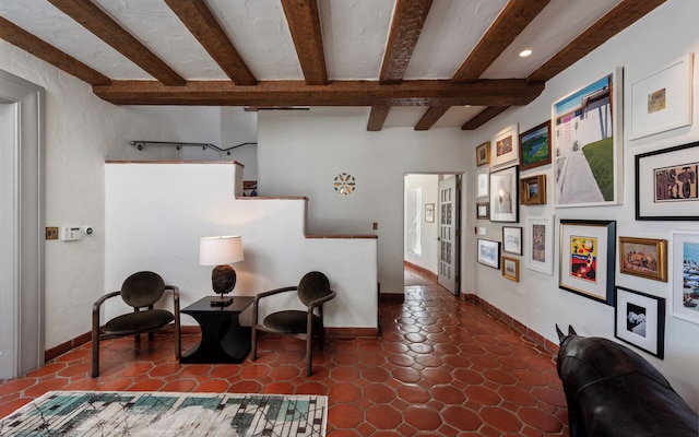 ハワード ヒューズ エステート - スパニッシュ リバイバル ジェム ウィズ プール、ワイン セラー & ゲスト ハウス