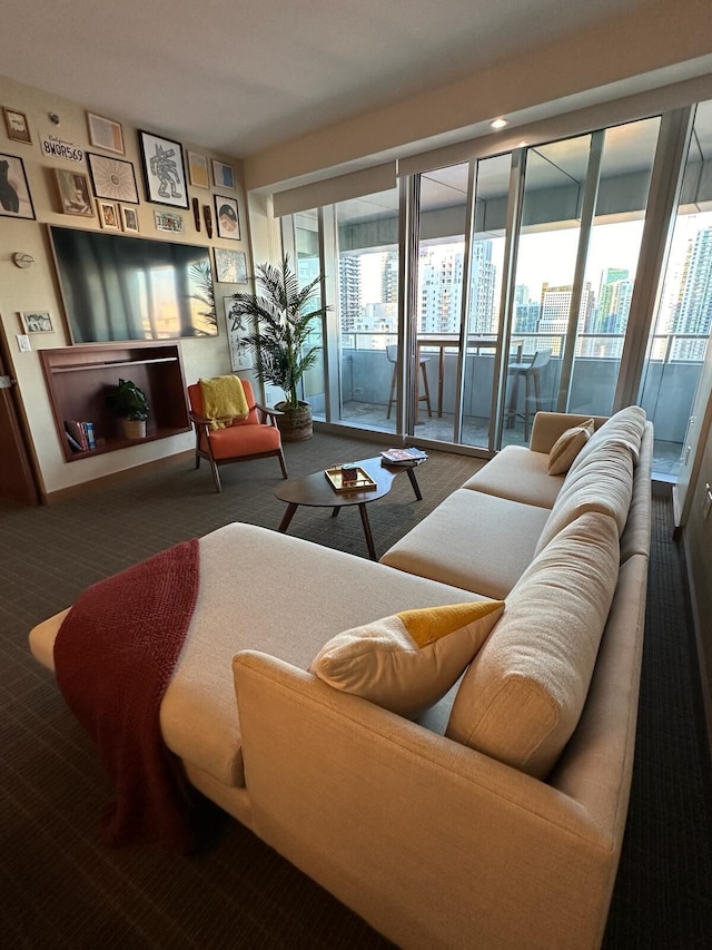 ブリッケル フロア 31 シービュー フリー パーキング by パレルモ ホーム