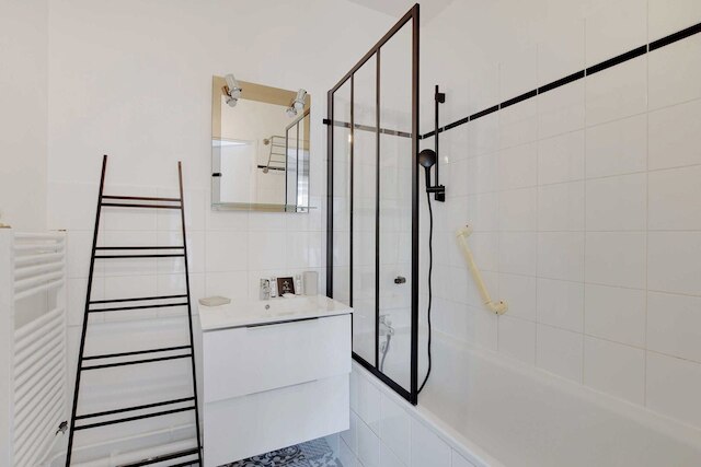 コージー アパートメント & バルコニー -1ベッドルーム/4人- ルヴァロワ ペレ