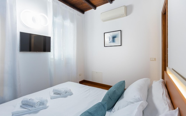 ヴィコロ トレヴィ アパートメント