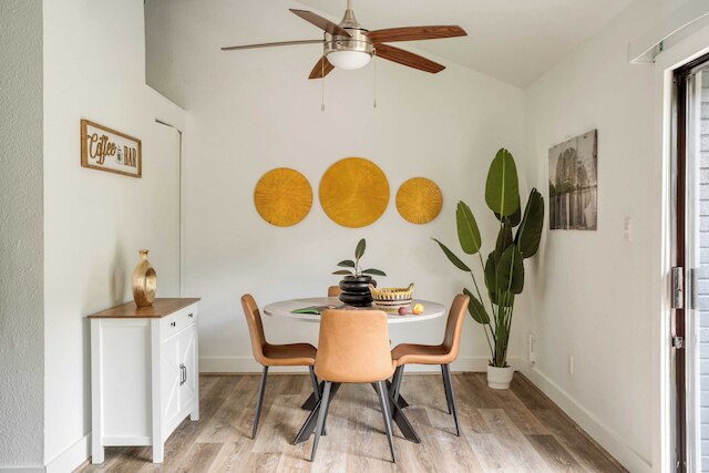 Austin Escape, Prime Location + Shared Yard Oasis Fairlawn Buyout by Avantstay