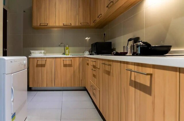 シック 3ベッドルーム KSL デスプラナード 2 テレビズ フリー パーキング