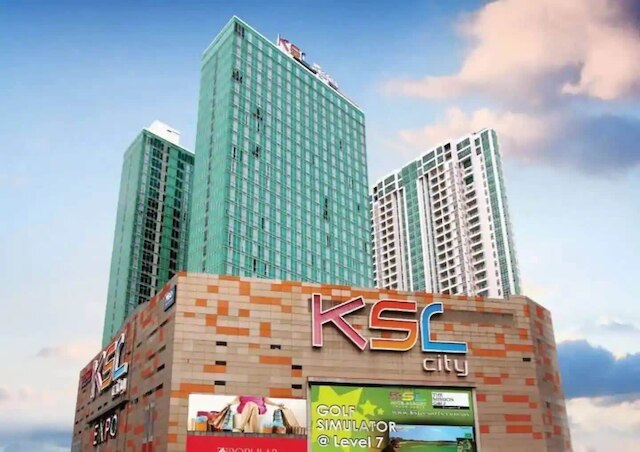 シック 3ベッドルーム KSL デスプラナード 2 テレビズ フリー パーキング