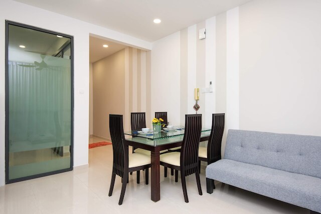 コージー 1ベッドルーム アパートメント ニア CIQ フリー パーキング