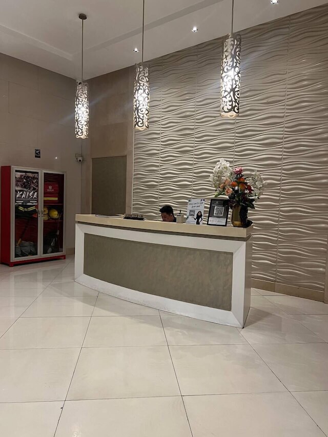 Marvinn's by LVH - 150 Newport Boulevard