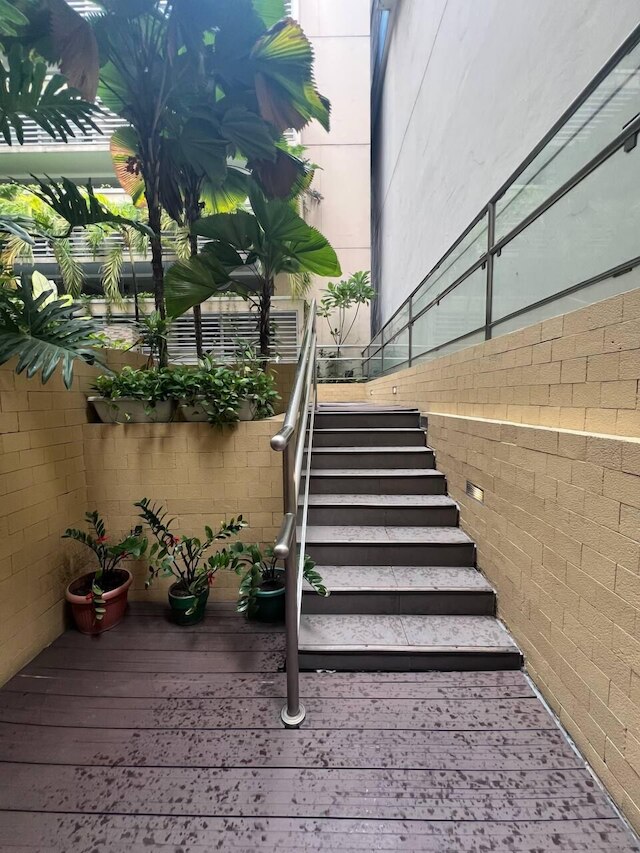 Marvinn's by LVH - 150 Newport Boulevard