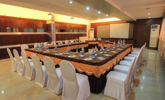 U by Z Hotels, Richmond Circle