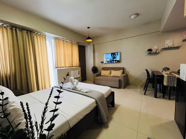 One Palm Tree Villas