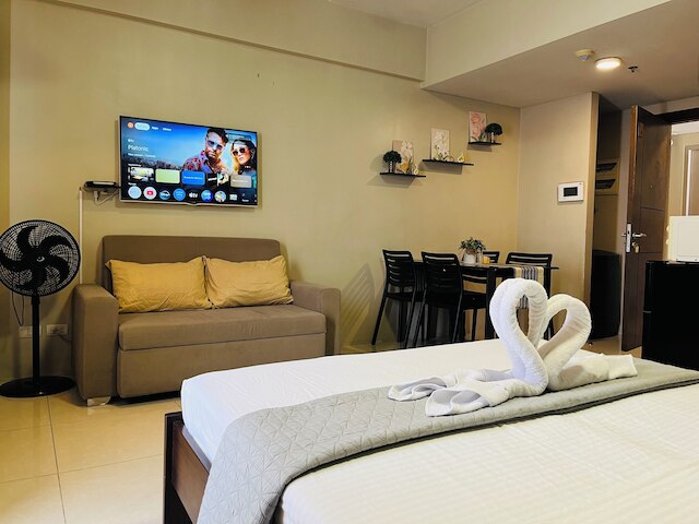 One Palm Tree Villas