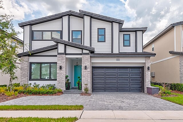 5893 ファミリー ファン ホーム ウィズ プール ニア テーマ パークス