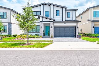 5893 ファミリー ファン ホーム ウィズ プール ニア テーマ パークス