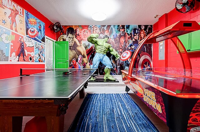 5893 ファミリー ファン ホーム ウィズ プール ニア テーマ パークス