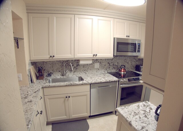 メネフネ ショアーズ 223 2 ベッドルーム コンド