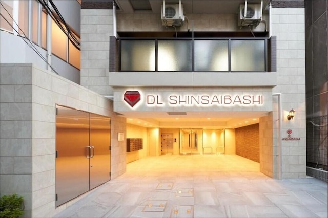 DL SHINSAIBASHI