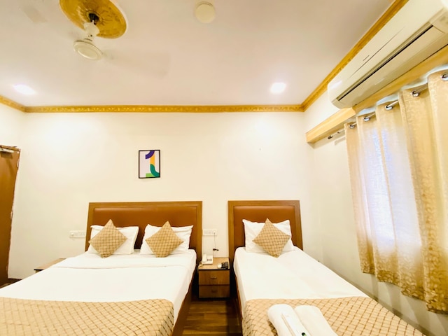 Hotel ABC - Satellite Prahladnagar