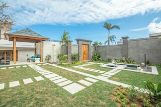 Opulent 6 BR in With Ocean View, 5 Mins to Savaya