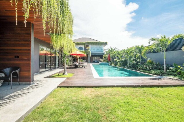 エクスクイジット 5ベッドルーム ヴィラ: プレミア ラグジュアリー イン スミニャック