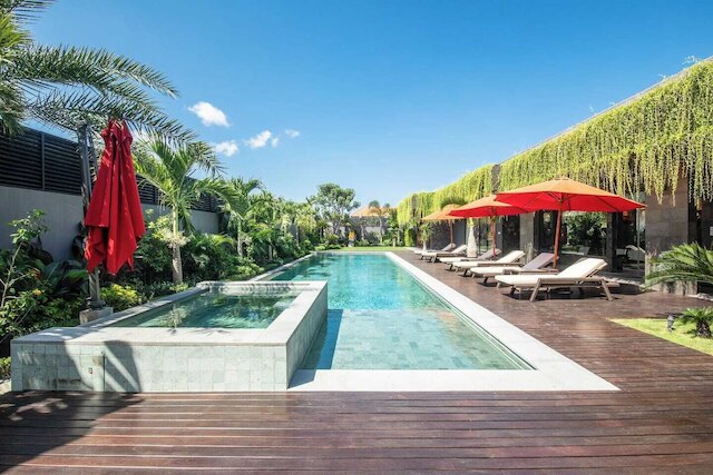 エクスクイジット 5ベッドルーム ヴィラ: プレミア ラグジュアリー イン スミニャック