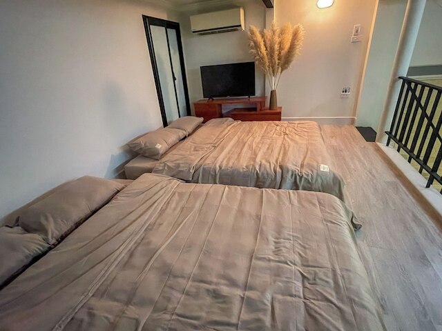 ZEUS LIVING OLD QUARTER HANOI