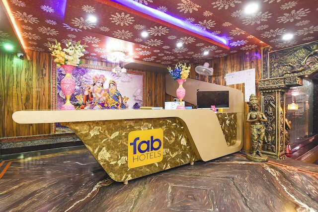 Fabhotel Rahi Crown