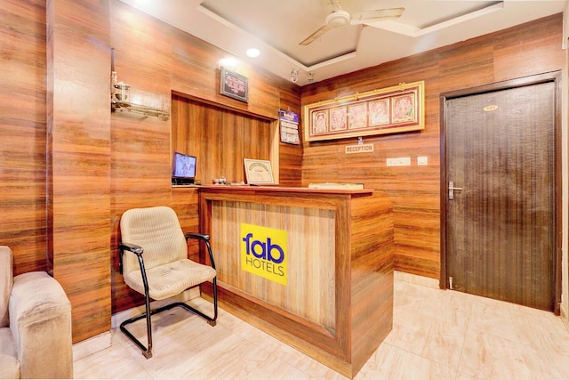 FabExpress Karuna Regent