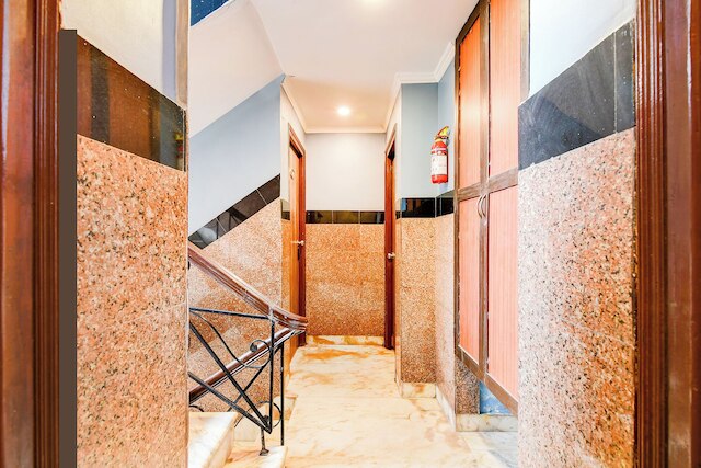 Fabhotel Gulshan Palace