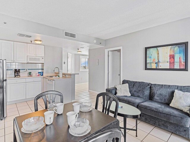 1802 Cozy Condo 3 min Universal