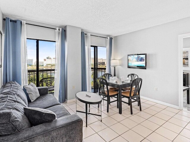 1802 Cozy Condo 3 min Universal