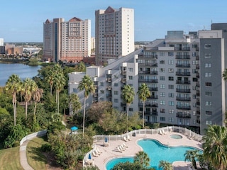 1802 Cozy Condo 3 min Universal