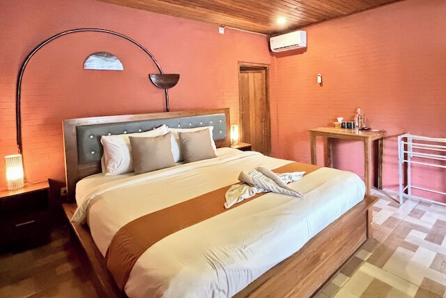 カサ コマラ ウルワツ