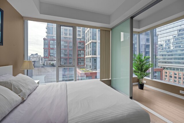 Entertainment District Suites -DT TO