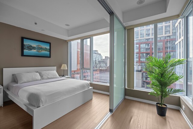 Entertainment District Suites -DT TO