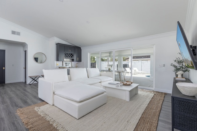 Old Town Fashion-pool-putting Green-bbq Grill