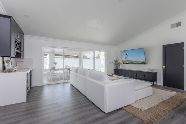 Old Town Fashion-pool-putting Green-bbq Grill