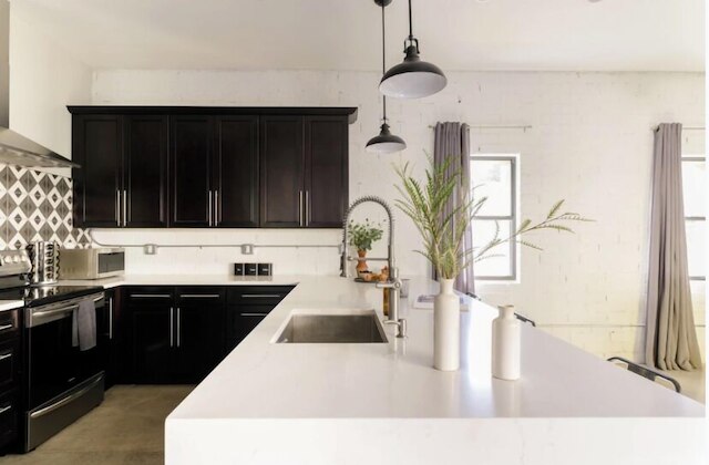 Nova-in the Middle of Old Town-walk to Everything!