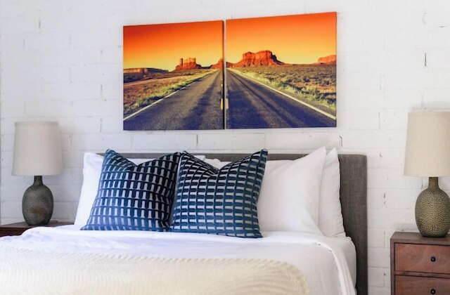 Nova-in the Middle of Old Town-walk to Everything!