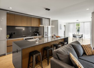 Coach House - Hot Tub - Heart of Old Town