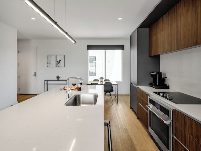 Coach House - Hot Tub - Heart of Old Town