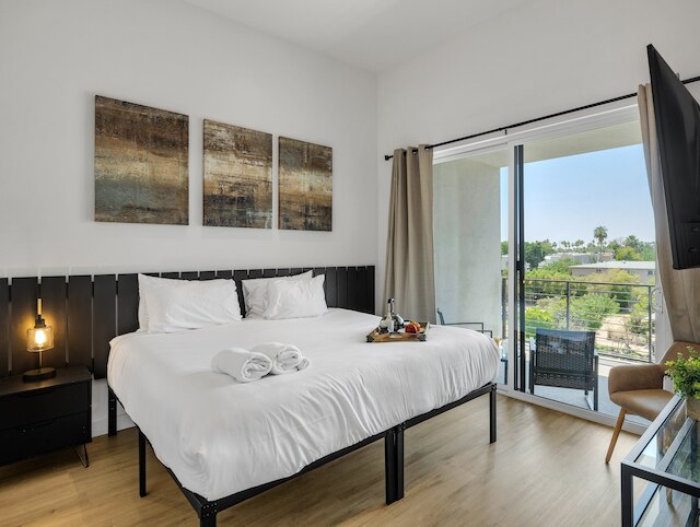 Coach House - Hot Tub - Heart of Old Town