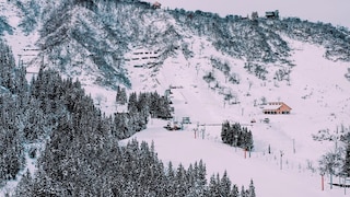 3BD Yuzawa Onsen Lodge House A