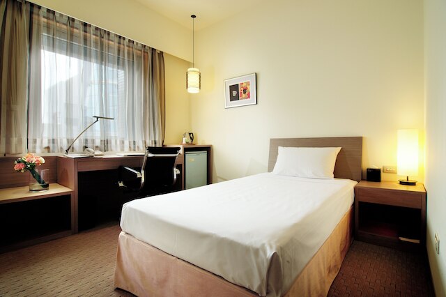 Howard Civil Service International House